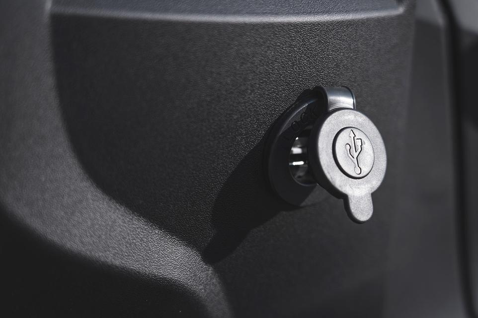 [Puerto USB STORM-SP] Tus dispositivos siempre conectados.